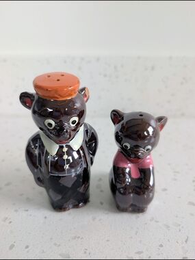 Vintage Novelty Ceramic Bear Salt & Pepper Shakers – Overalls & Scarf Set Japan
